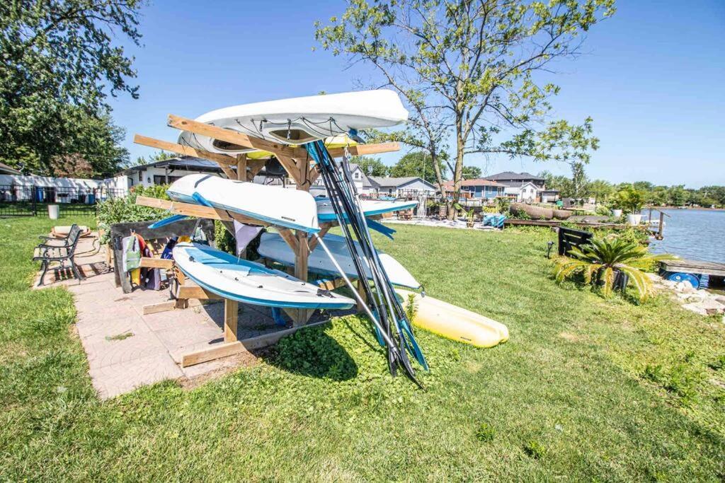 2 Bedroom Getaway On The River/Close To Marina Belle River Exteriér fotografie