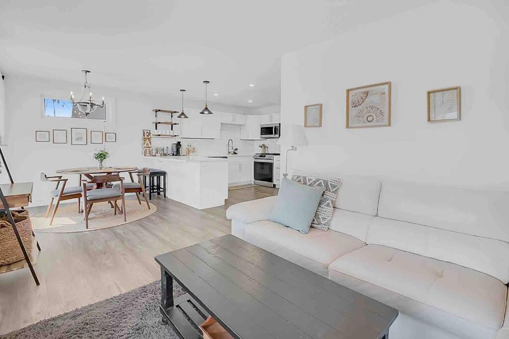 2 Bedroom Getaway On The River/Close To Marina Belle River Exteriér fotografie