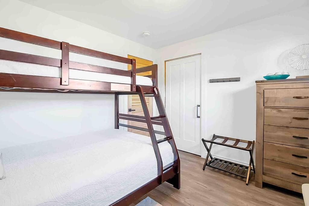 2 Bedroom Getaway On The River/Close To Marina Belle River Exteriér fotografie